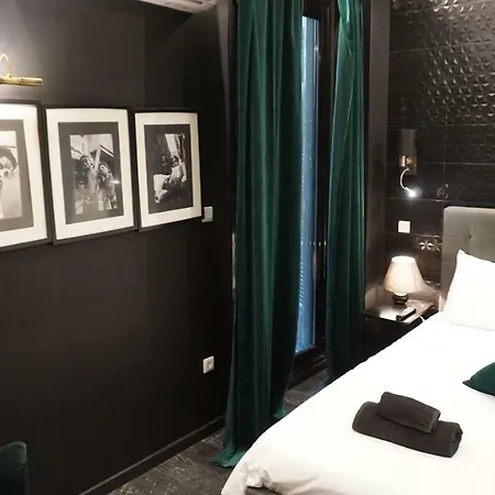 Exclusive Design With Yard Appartement