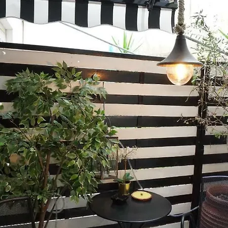 Appartement Exclusive Design With Yard Athènes